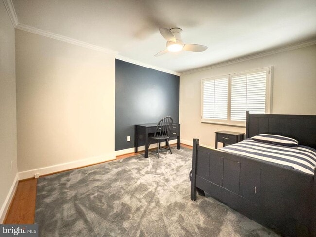 Building Photo - 42 Greythorne Woods Cir