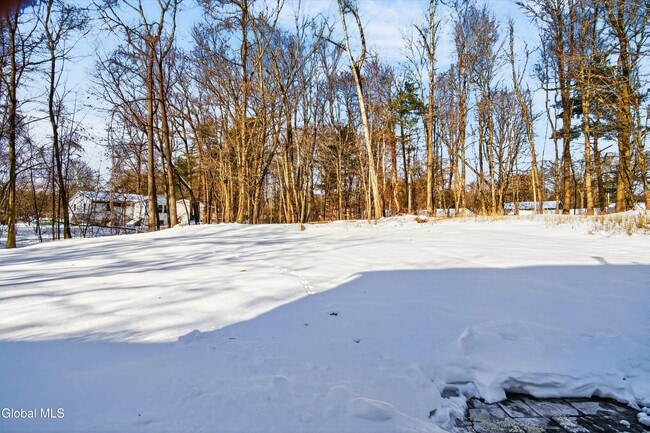 Building Photo - 3 David Ln