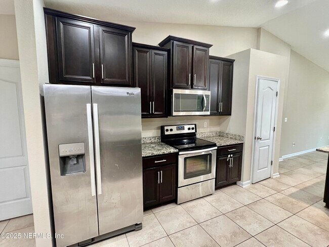 Building Photo - 12598 Itani Wy