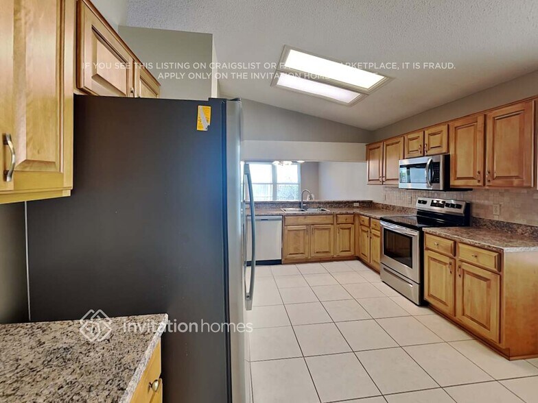 Building Photo - 8488 Branchwater Dr