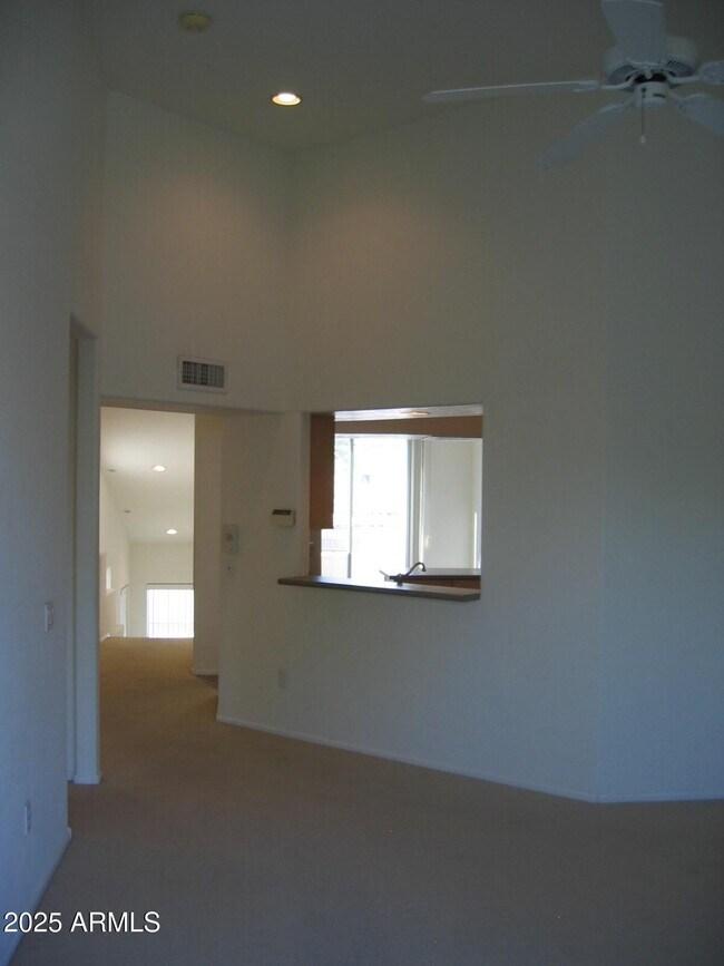 Building Photo - 1747 E Northern Ave