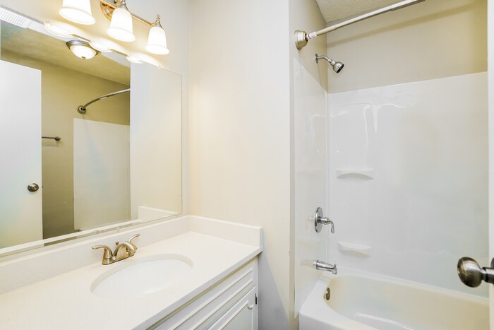 Building Photo - 9972 Granden St