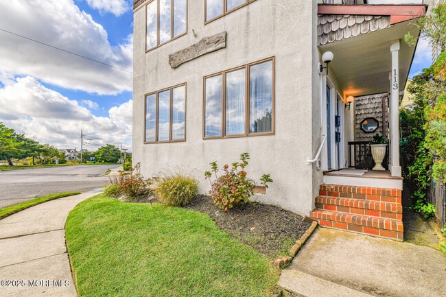 Building Photo - 113 Central Ave