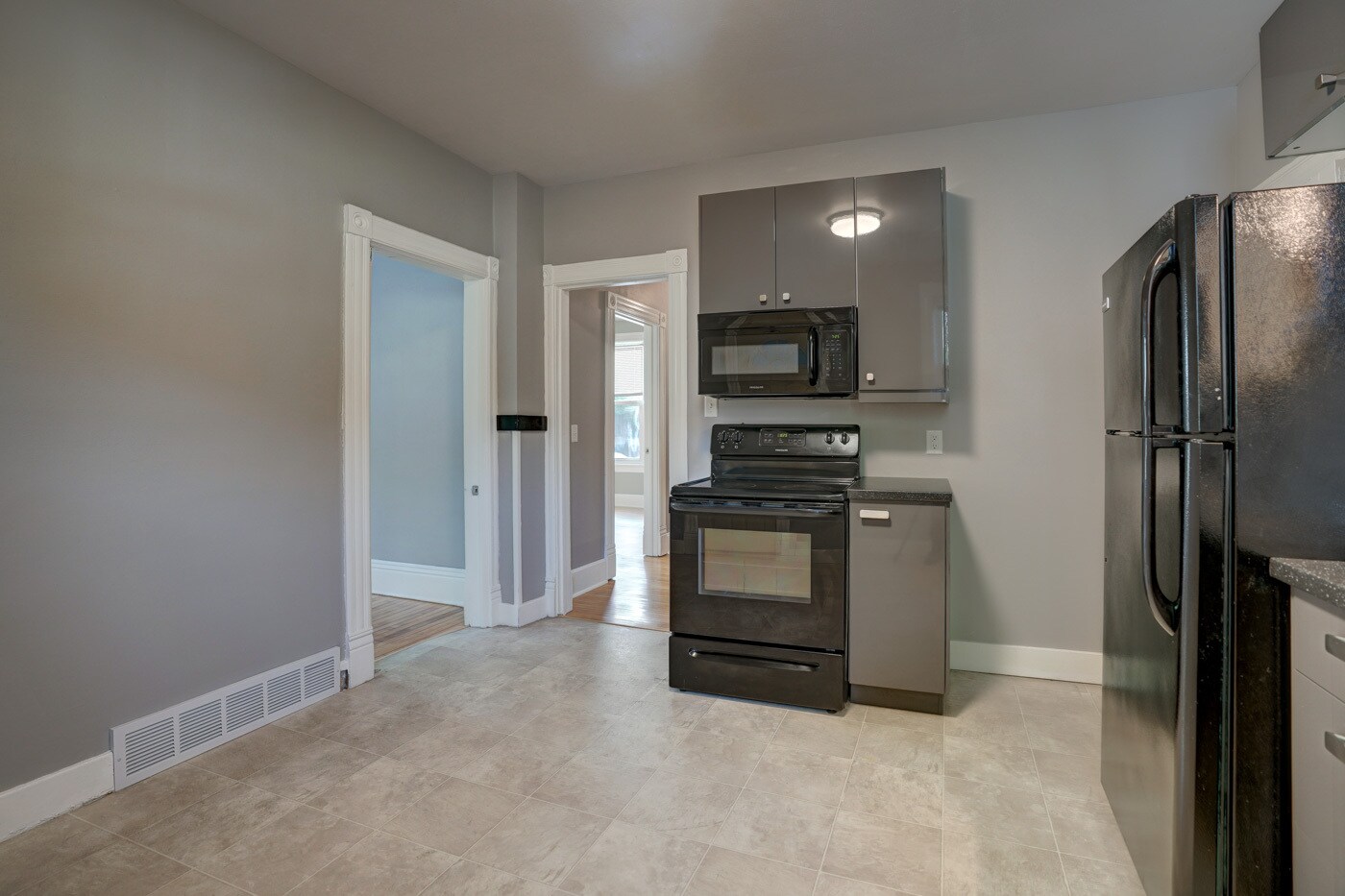 Building Photo - 538 W Wilson St