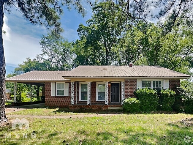 Building Photo - 921 Daniel Cir