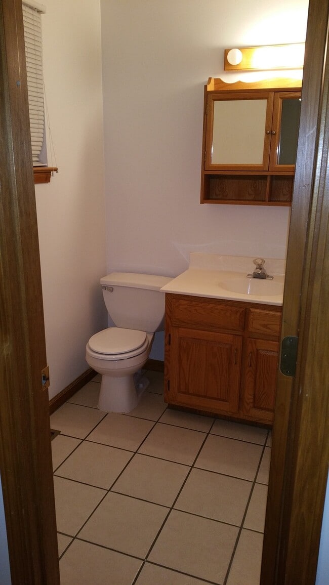 Building Photo - 2620 W Main St