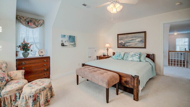 Building Photo - 203 Whiting Ln