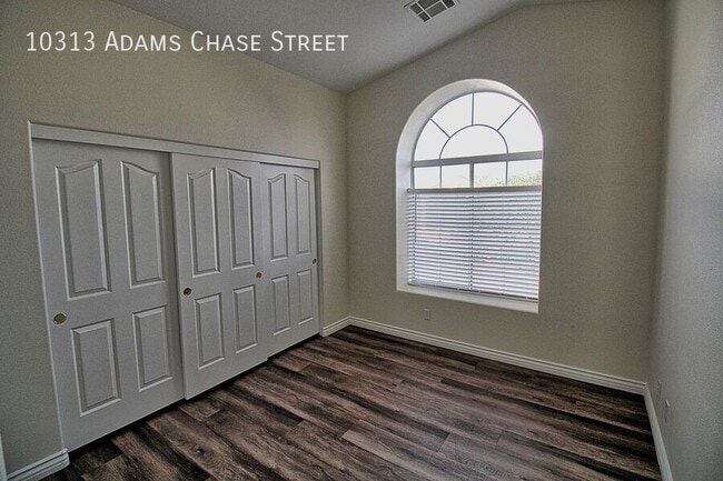 Building Photo - 10313 Adams Chase St