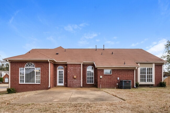 Building Photo - 5363 Autumn Forrest Dr