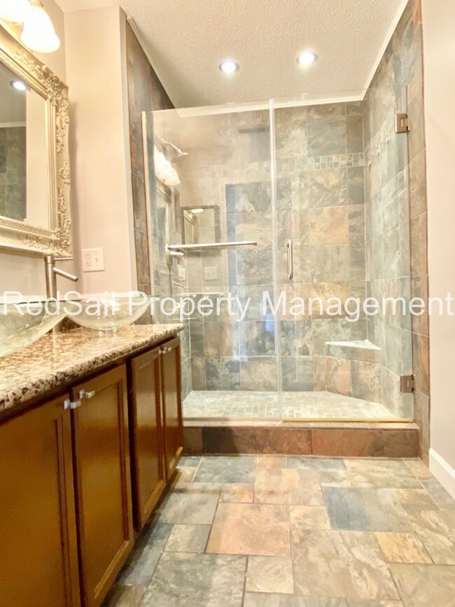 Building Photo - Willow Lakes Townhome!