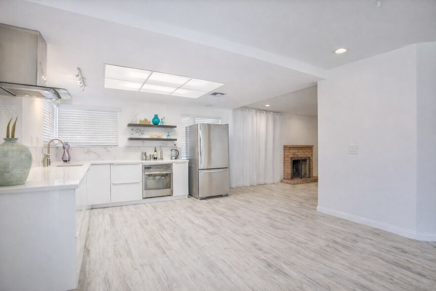 Building Photo - 1966 Rockledge Dr