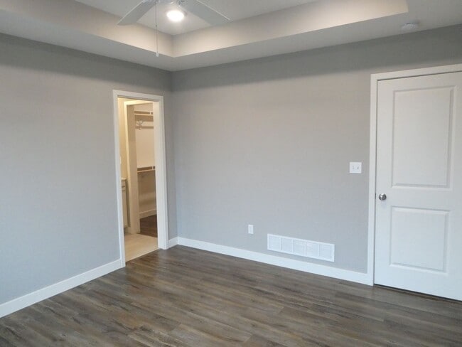 Building Photo - 3 Bedroom 2 Bath Home- Off Green Meadows Rd
