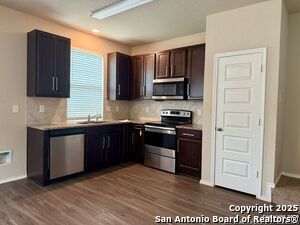 Building Photo - 10534 Green Rock Dr