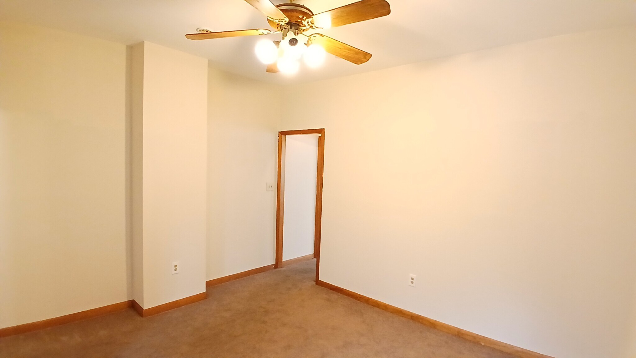 Building Photo - 2210 Sidney Ave