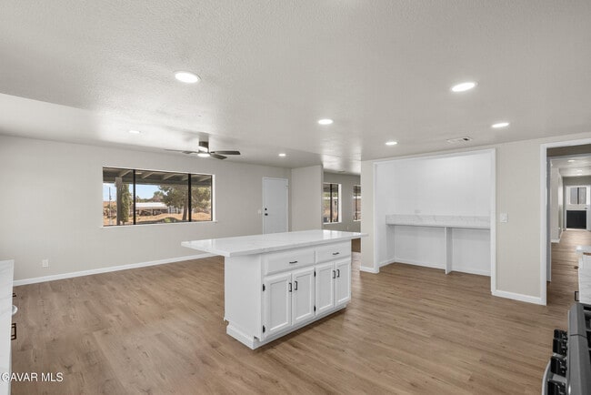 Building Photo - 5039 W Ave K 14