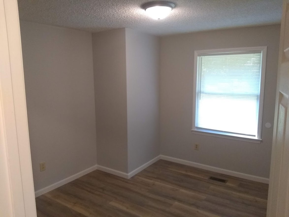 Building Photo - 3516 Marquis Dr