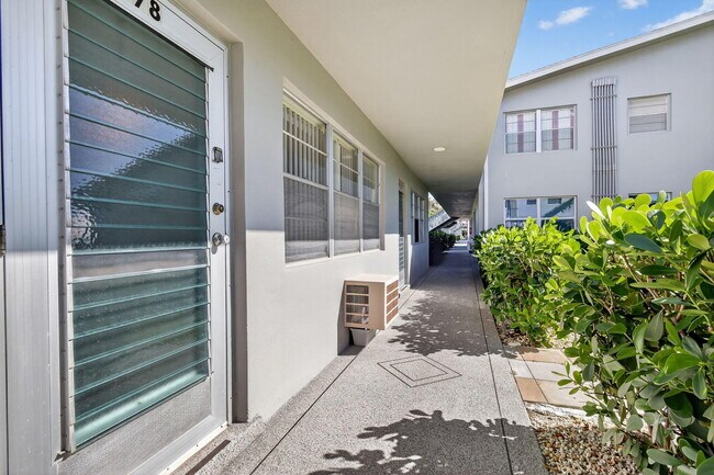 Building Photo - 378 Sheffield P