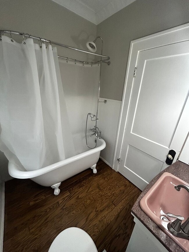 Building Photo - 1003 Clinton Ave