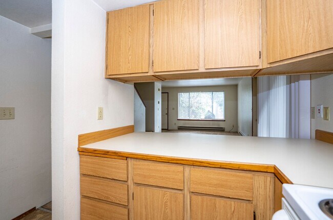 Building Photo - Spacious 3 Bedroom Home in Bremerton!