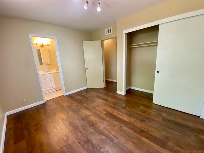 Building Photo - 1741 Lahoud Dr