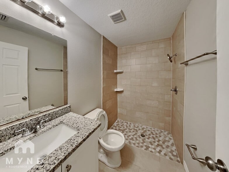 Building Photo - 4410 N 37th St