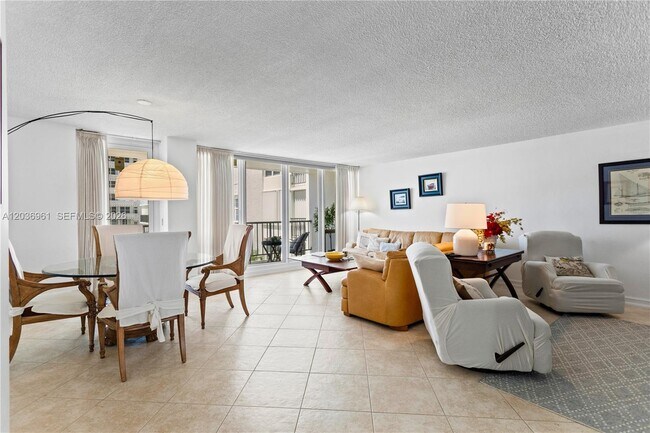 Building Photo - 4280 Galt Ocean Dr