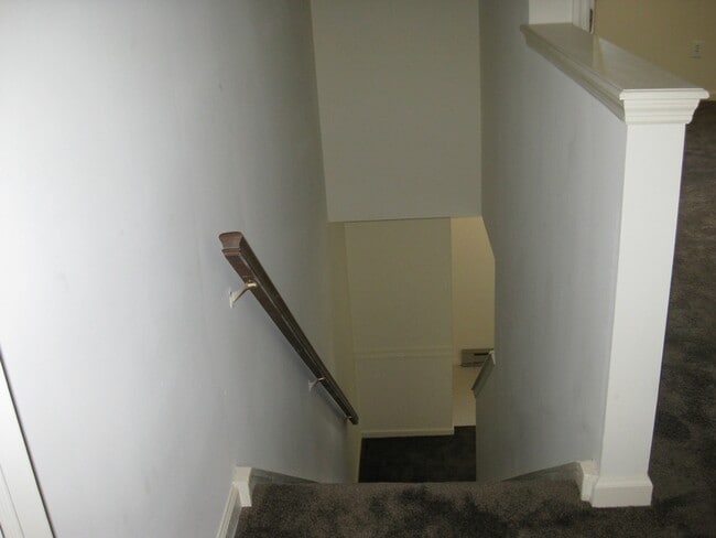 Building Photo - 207 Magnolia Dr