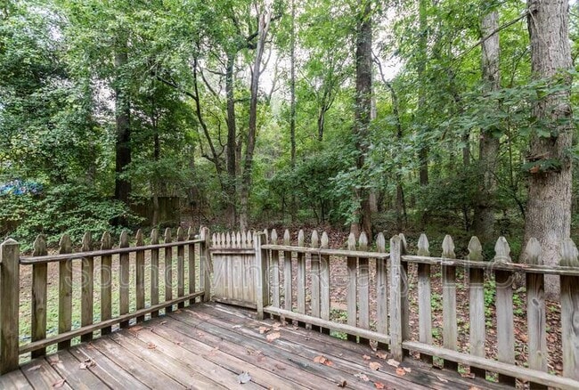 Building Photo - 4721 Plum Blossum Dr