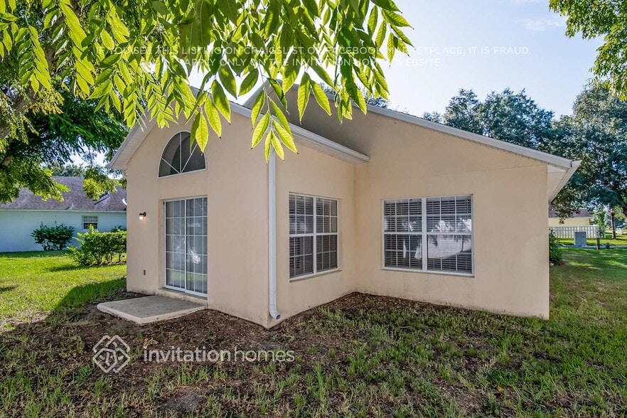 Building Photo - 404 Chamberlain Dr