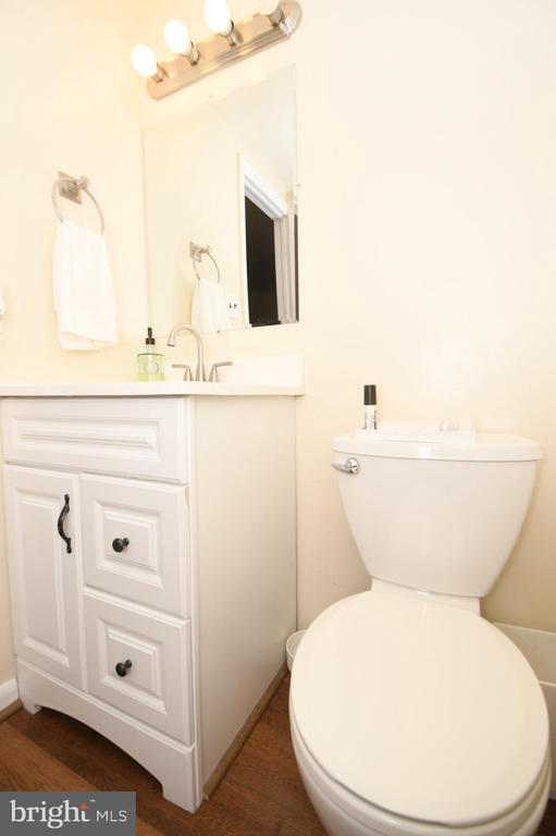 Building Photo - 7812 Briardale Terrace