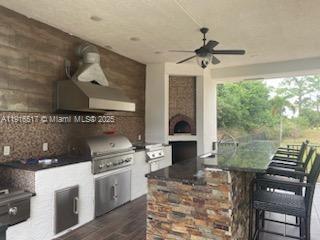 Building Photo - 352 King Fisher Dr