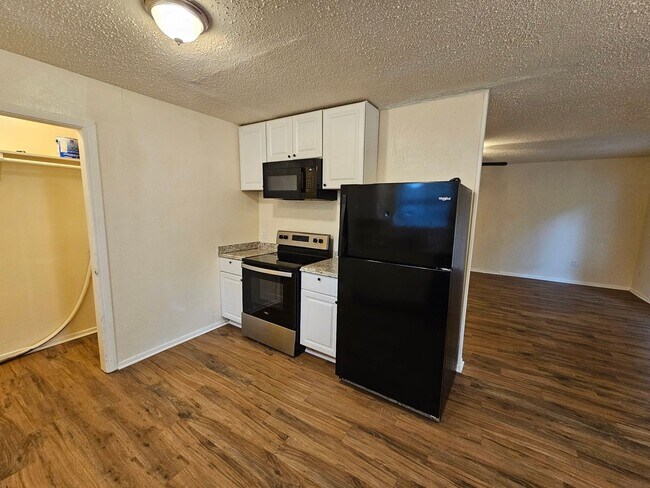Building Photo - 110 Muleta Dr