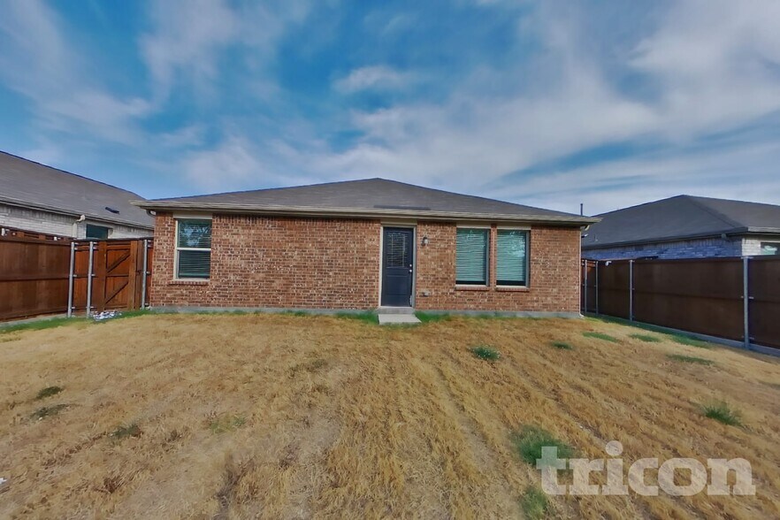 Building Photo - 1704 Claireborne Court Little Elm TX