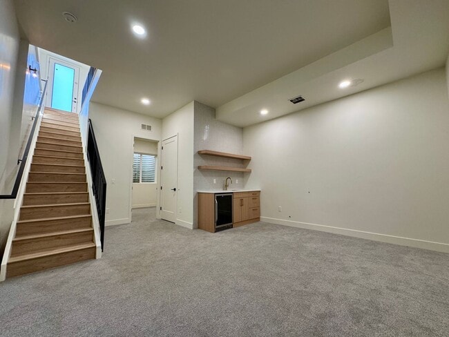 Building Photo - 1275-1279 Meade St