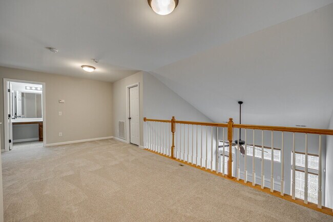 Building Photo - "Charming 3-Bedroom Retreat in Fort Mill -...