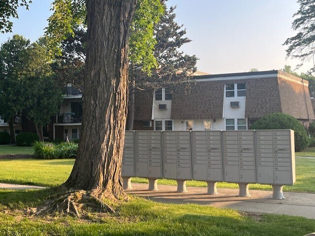 Building Photo - 80 Damon Rd