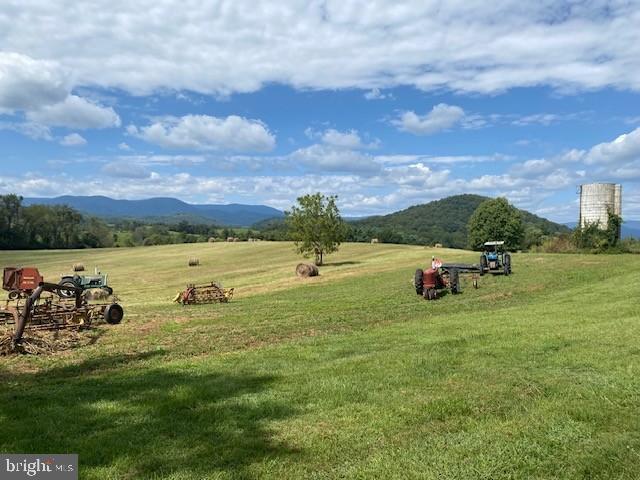 Building Photo - 873 Hawlin Rd