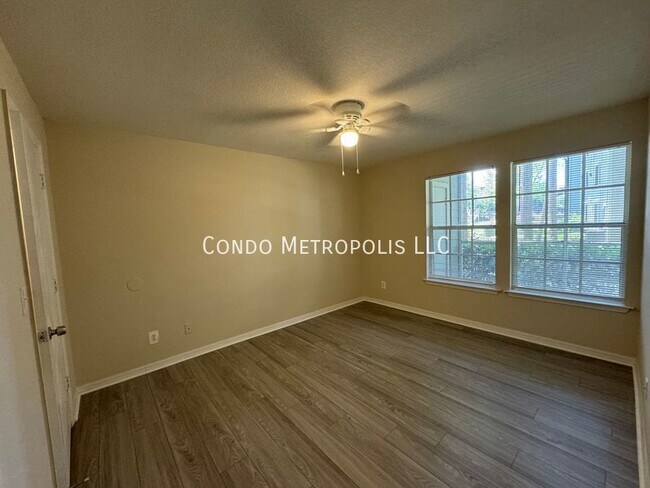 Building Photo - 6178 Westgate Dr