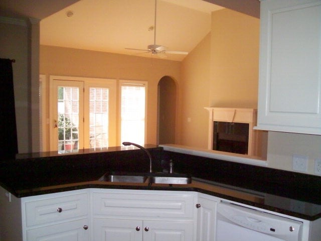 Building Photo - 221 Khaki Ct