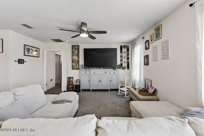 Building Photo - 152 Jarama Cir