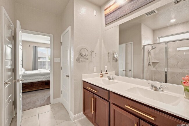 Building Photo - 227 Wickersham