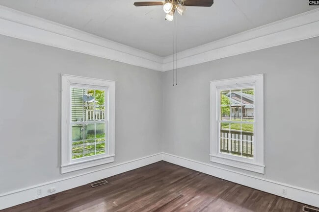 Building Photo - 3 Bedroom 1 Bathroom