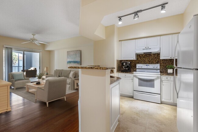 Kitchen and Living Space - Via Lugano