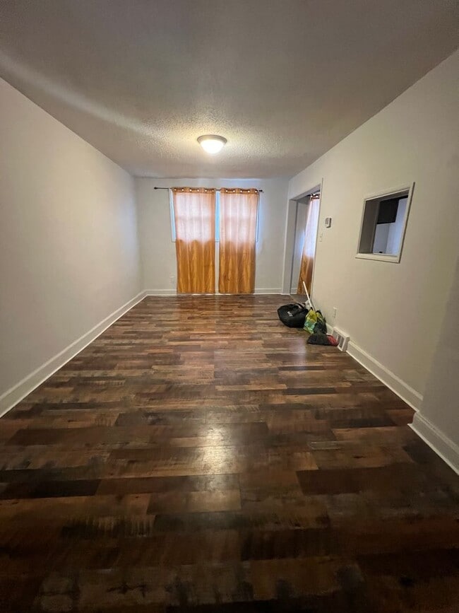 Building Photo - Stunning 3-Bedroom Townhome in Overbrook Park with Finished Basement! Available mid-March!