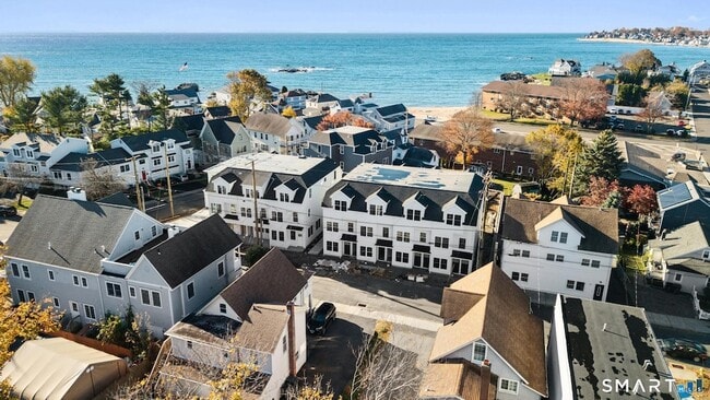 Building Photo - 27 Village Rd