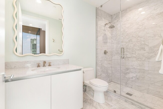 Building Photo - 1333 S Flagler Dr