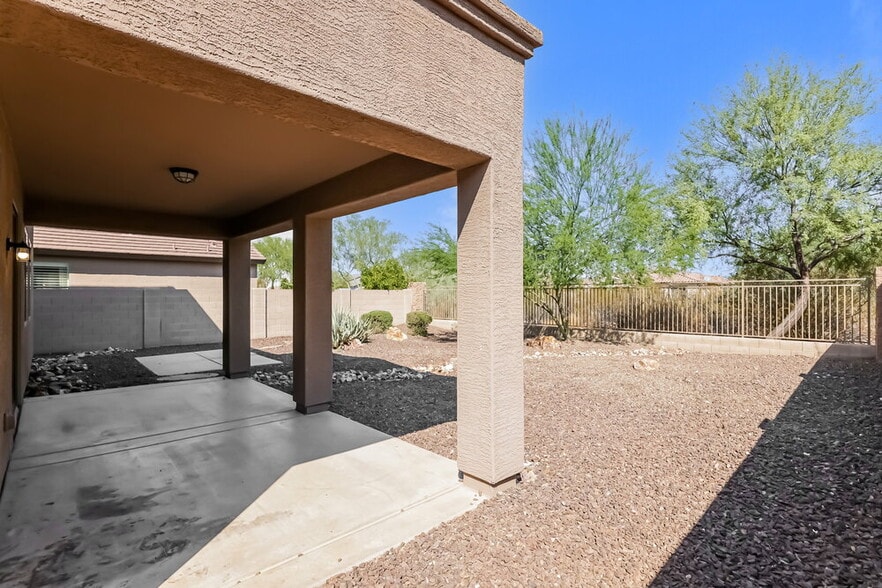 Building Photo - 6842 W Nadine Way