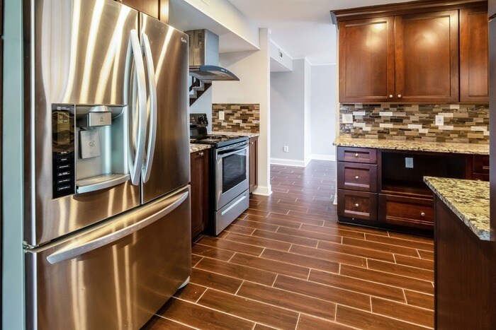 Building Photo - 815 Doulton Ln