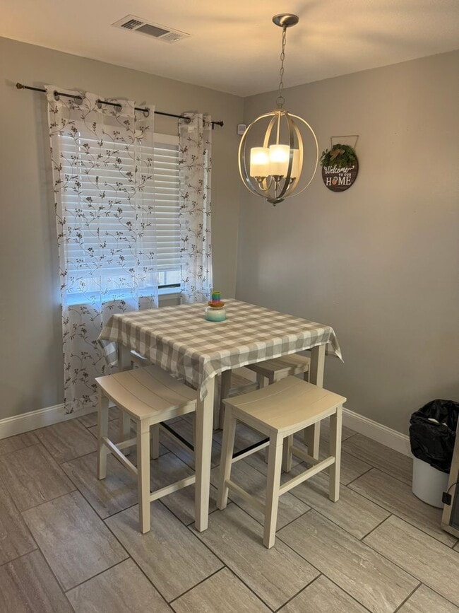 Building Photo - Destin townhome...AVAILABLE NOW!!!