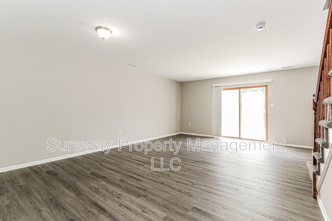 Building Photo - 178 Yorktown Blvd